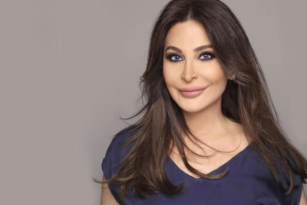 إليسا تدعو زملائها الفنانين لمساعدة الشعب اللبناني